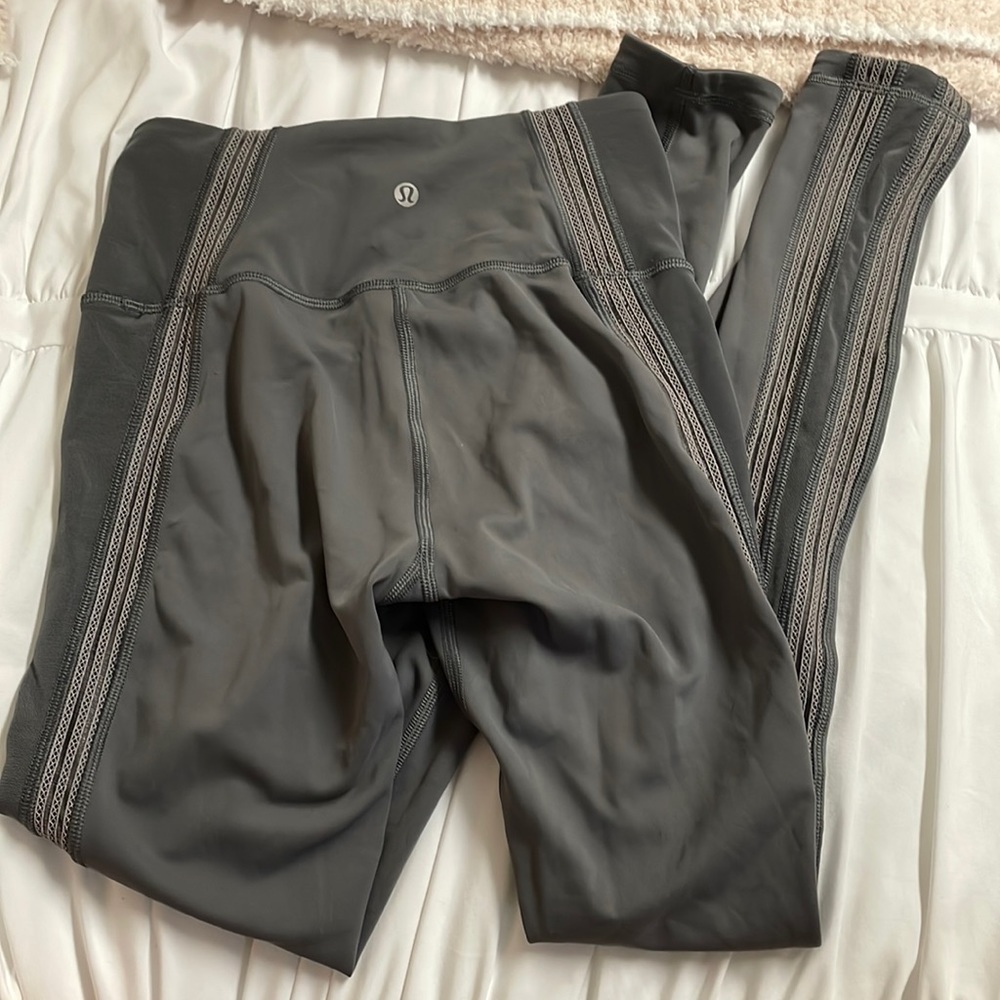 lululemon leggings size 4